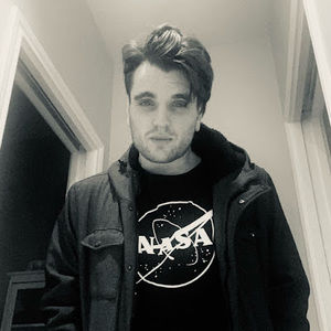 Meet your Posher, Max